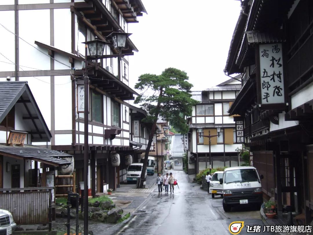 日本北海道可泡温泉可滑雪的宾馆 (可以滑雪又可以泡温泉的度假酒店)