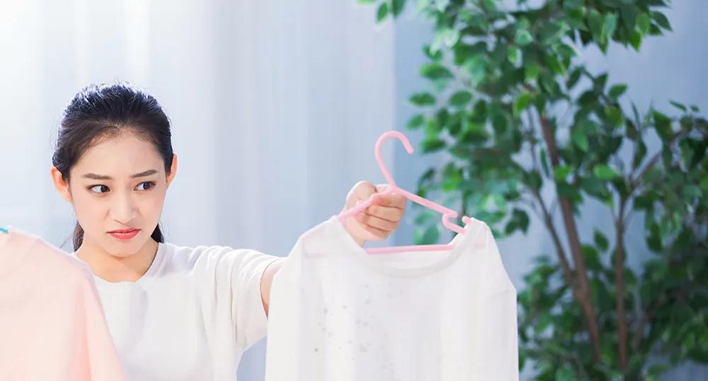 怎么洗衬衣领口的黄渍,衬衣上的黄渍怎么去除