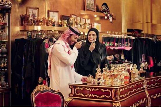 迪拜酋长穆罕默德坐拥百亿资产,迪拜酋长穆罕默德六个妻子