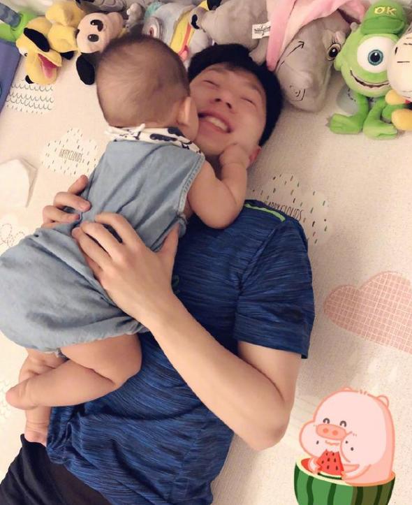 31岁马龙身价千万，娶河海大学校花，相爱11年，儿子已2岁