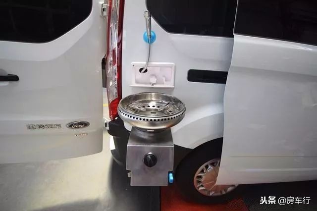 v362全顺房车中轴中顶价格,福特新全顺v362与v348房车的区别