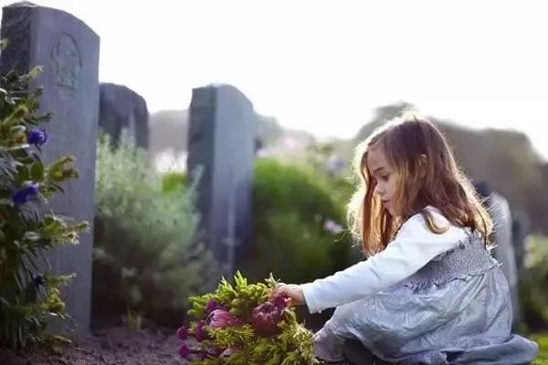 “妈妈,你什么时候死啊?”准备了很久的死亡教育,结...