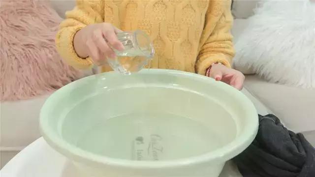 打底裤穿两次起球,打底裤起球用什么东西