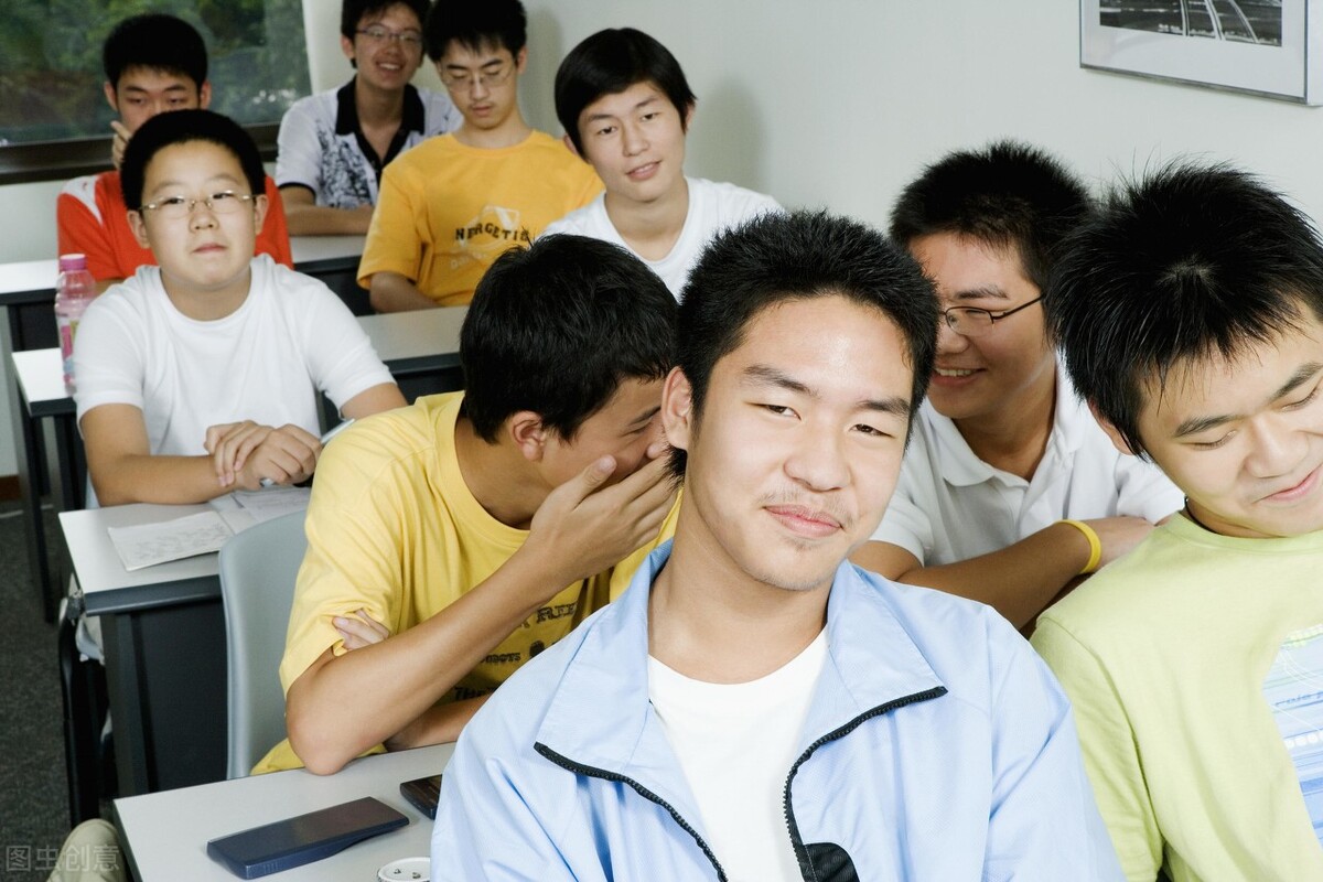 怎么和老师谈孩子成绩下滑的问题,孩子成绩退步了该怎么和老师交流