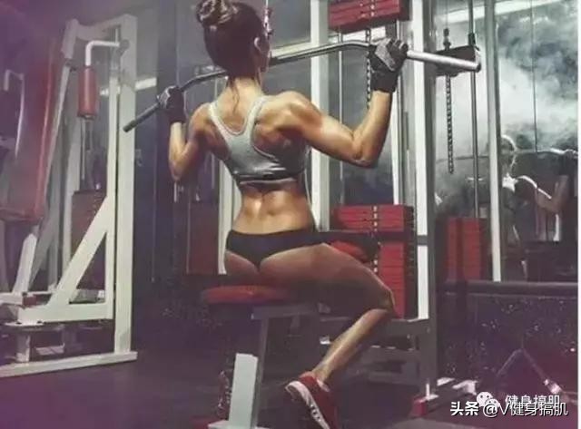 健身三分化式训练详细计划,居家哑铃健身一周训练计划