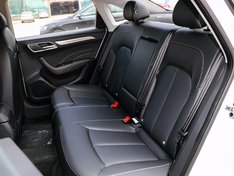 弹个车6折购车,弹个车99免首付