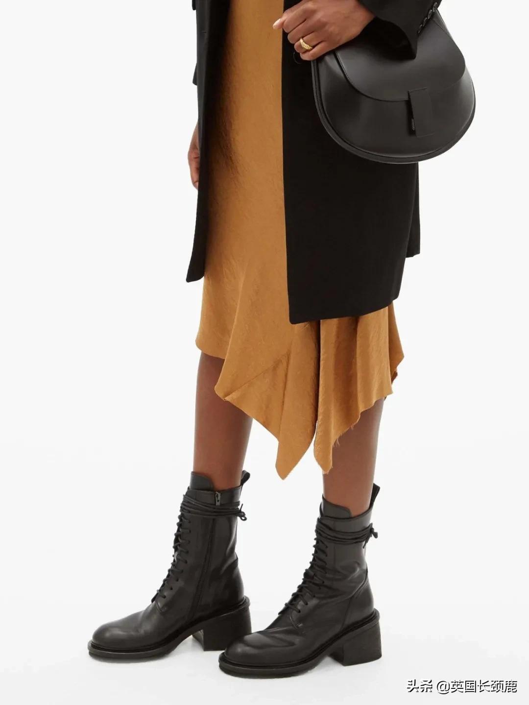 鞋柜秋冬马丁靴,鞋柜冬季靴子