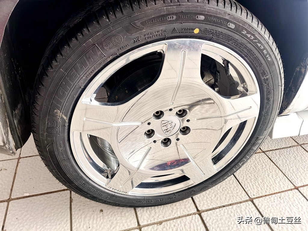 奔驰威霆轮胎升级,威霆升级轮毂案例