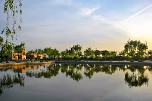 陕西最美大学之一!宿舍空调豪华配置,游泳馆、商业街一应俱全!