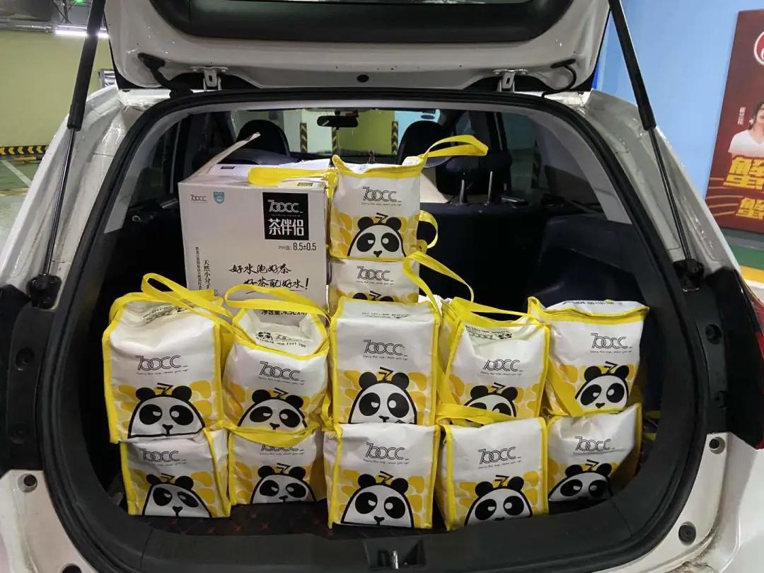 疫情中营业的奶茶店生意好吗,疫情后的奶茶店现状