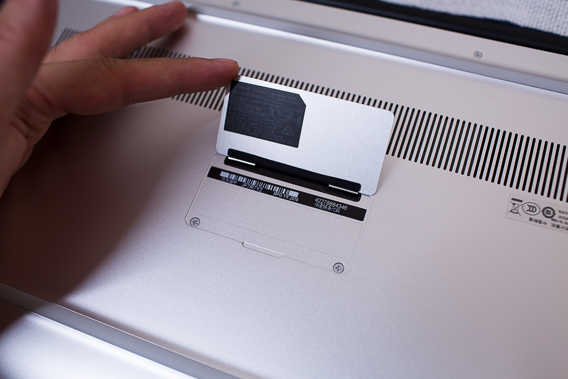 戴尔xps157590屏幕刷新率,dellxps159570测评