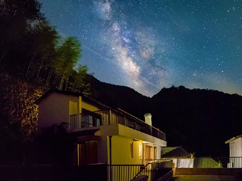 杭州大叔包下一座山谷造民宿,杭州高山樱花民宿