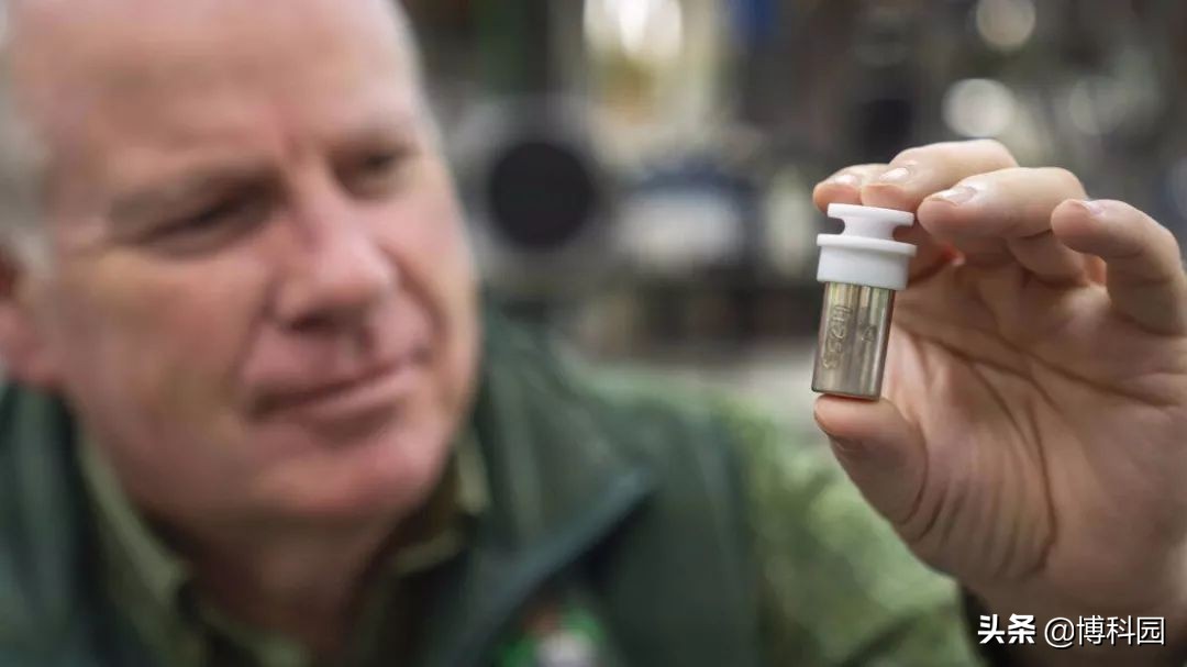 登月造假是真的吗,为何很多人质疑登月造假