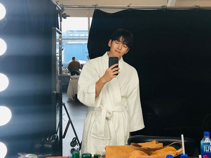 池昌旭代言手机,池昌旭代言羽绒服