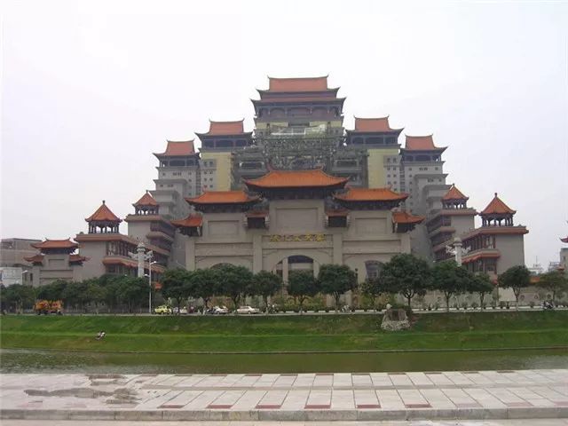 云南第一大标志性建筑投资300多亿,云南第一村拆迁名单