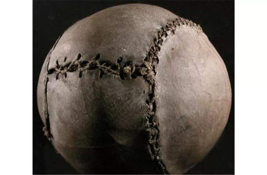 论述中国古代足球的发展与起源,现代足球起源于中国蹴鞠吗