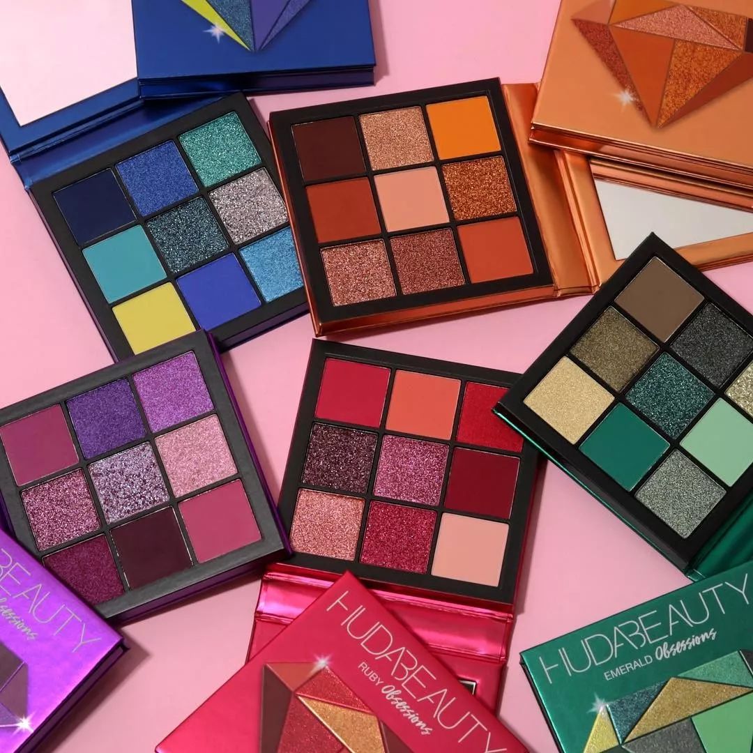 最流行显白的微潮色低调,显白又适合素颜的潮色