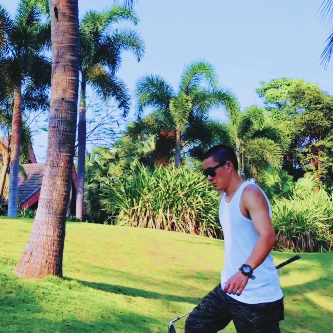 为什么美国不喜欢足球喜欢橄榄球,为什么全世界人喜欢踢足球