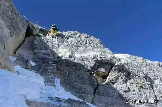 在海拔8600米，登山者们闻之色变，然而中国人在此架设了登天之梯