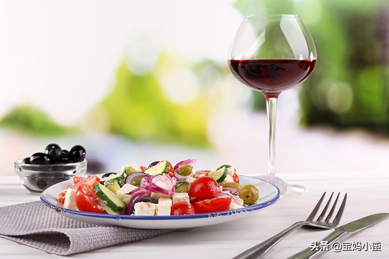 保质期两年的红酒过期了还能喝吗,红酒过期怎么办小视频