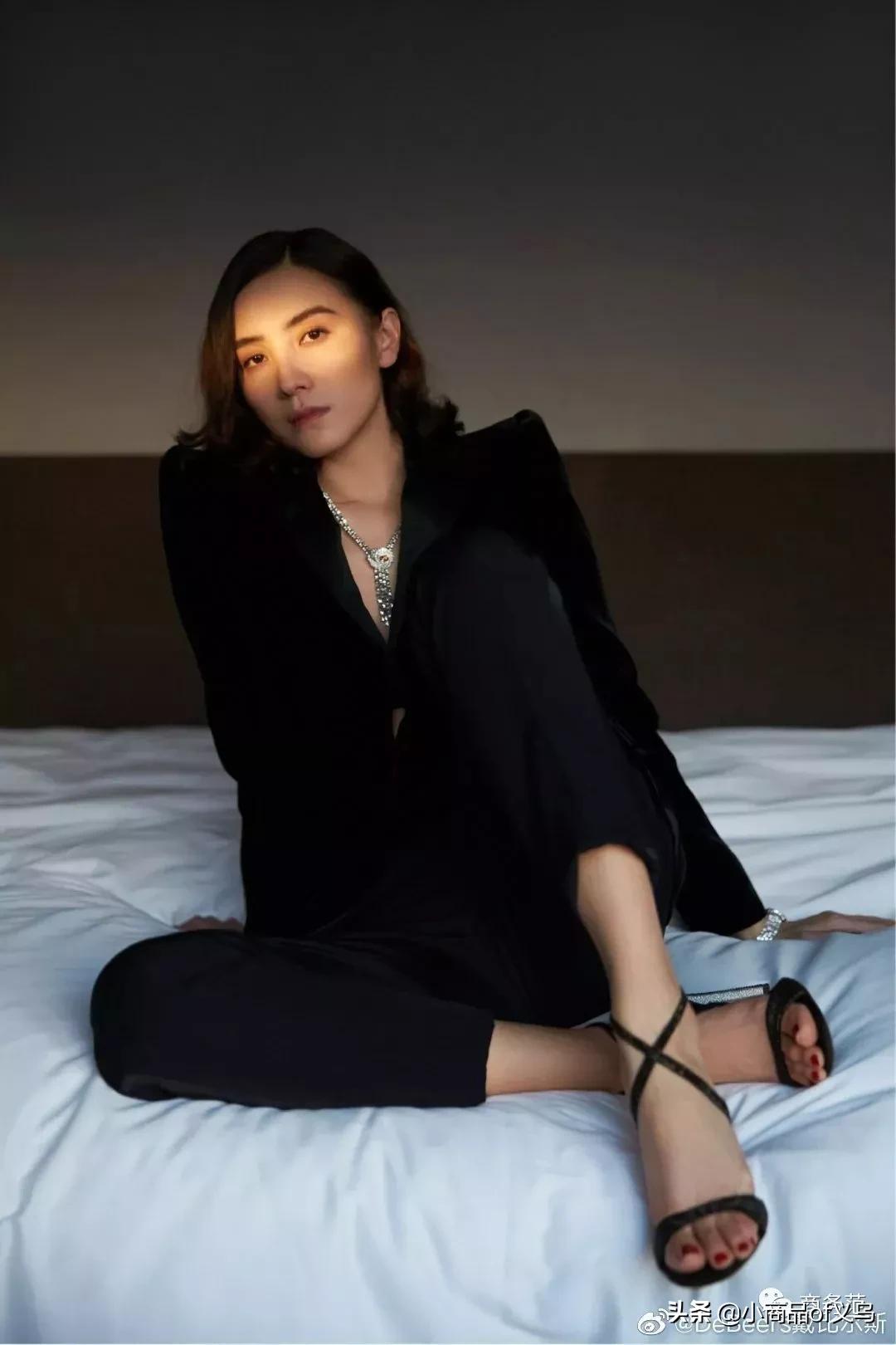 刘亦菲杨幂同框图,刘亦菲短发和杨幂同框