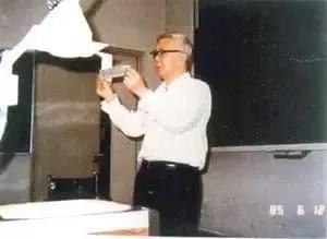 数学家华罗庚后代现在怎样呢,华罗庚为什么和妻子分居五年