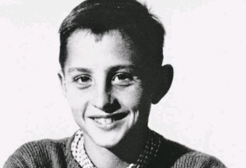 小梁观世界丨绿茵场里的“橙色闪电”