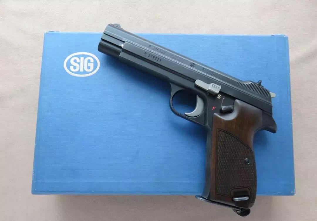 噱头大于实质——传奇的SIGP210手枪推出紧凑便携型