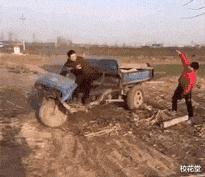 电梯里的妹子通常咋启齿搭讪比力好啊？哈哈