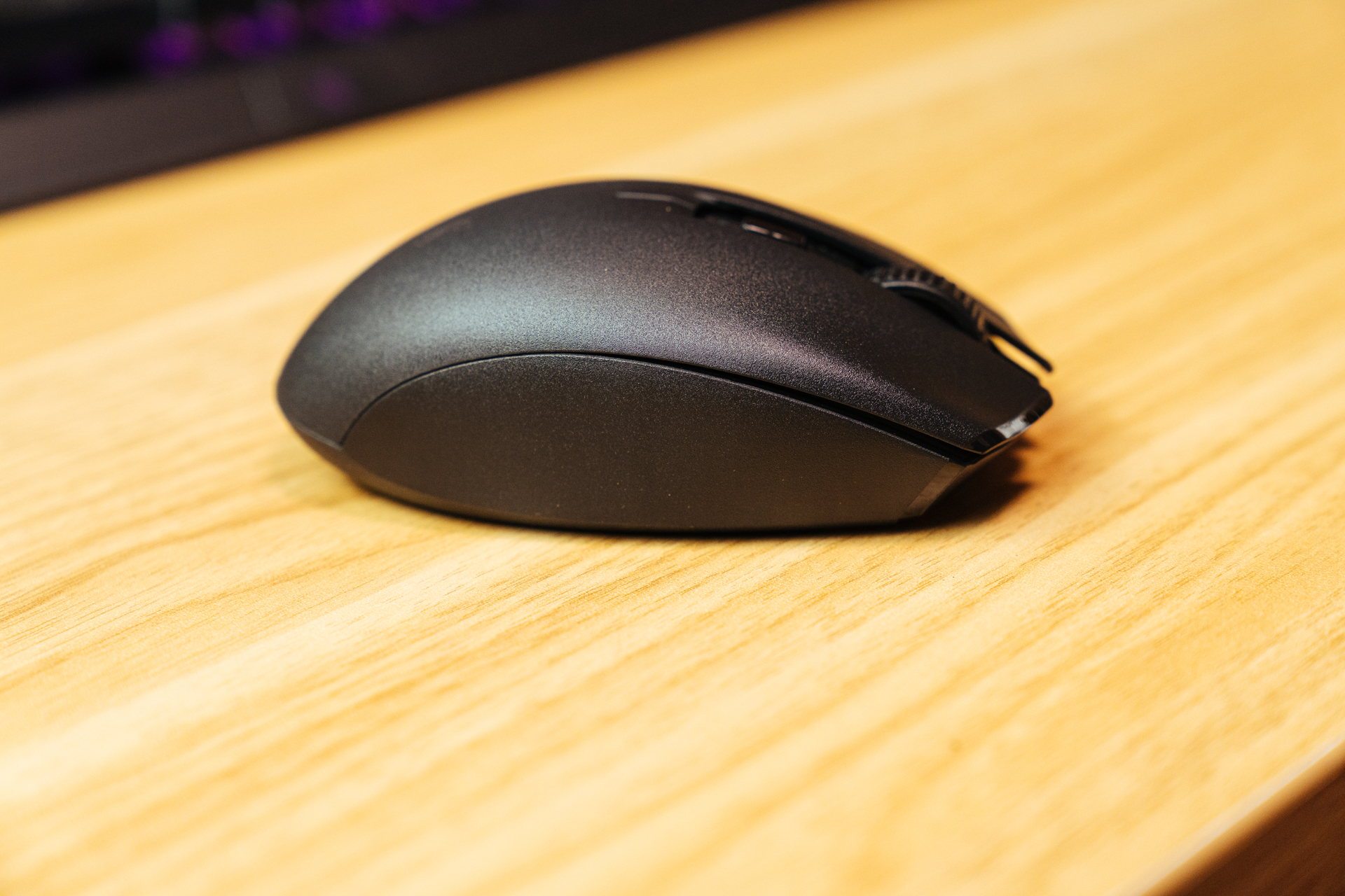 razer雷蛇毒蝰终极版轻量无线鼠标,razer八岐大蛇v2无线鼠标评测