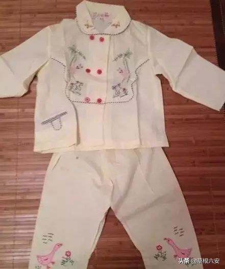 泪目的照片图片,泪目老人图片