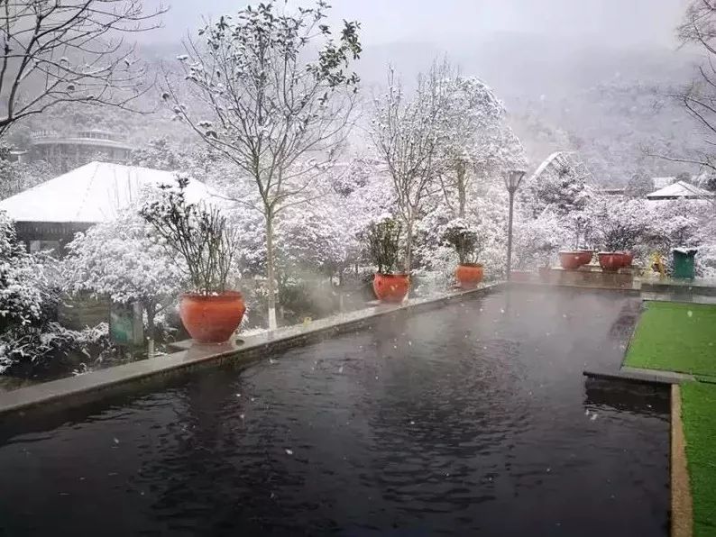 花水湾金陵温泉度假酒店温泉,成都花水湾温泉旅游度假