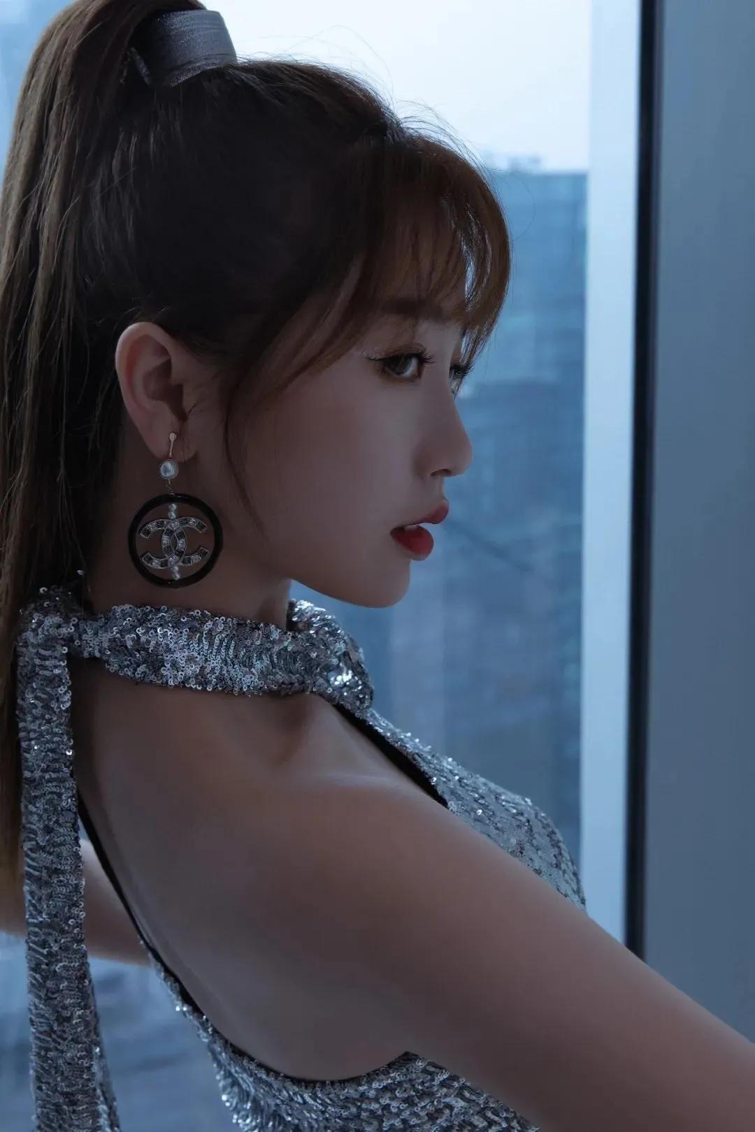 钟楚曦耳环高清图片,钟楚曦耳饰特辑