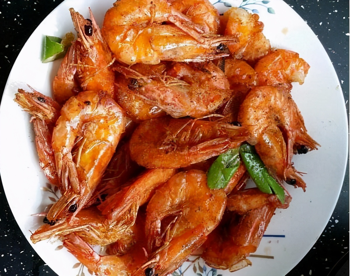 做基围虾不同方法的视频,基围虾怎么处理爽滑鲜嫩