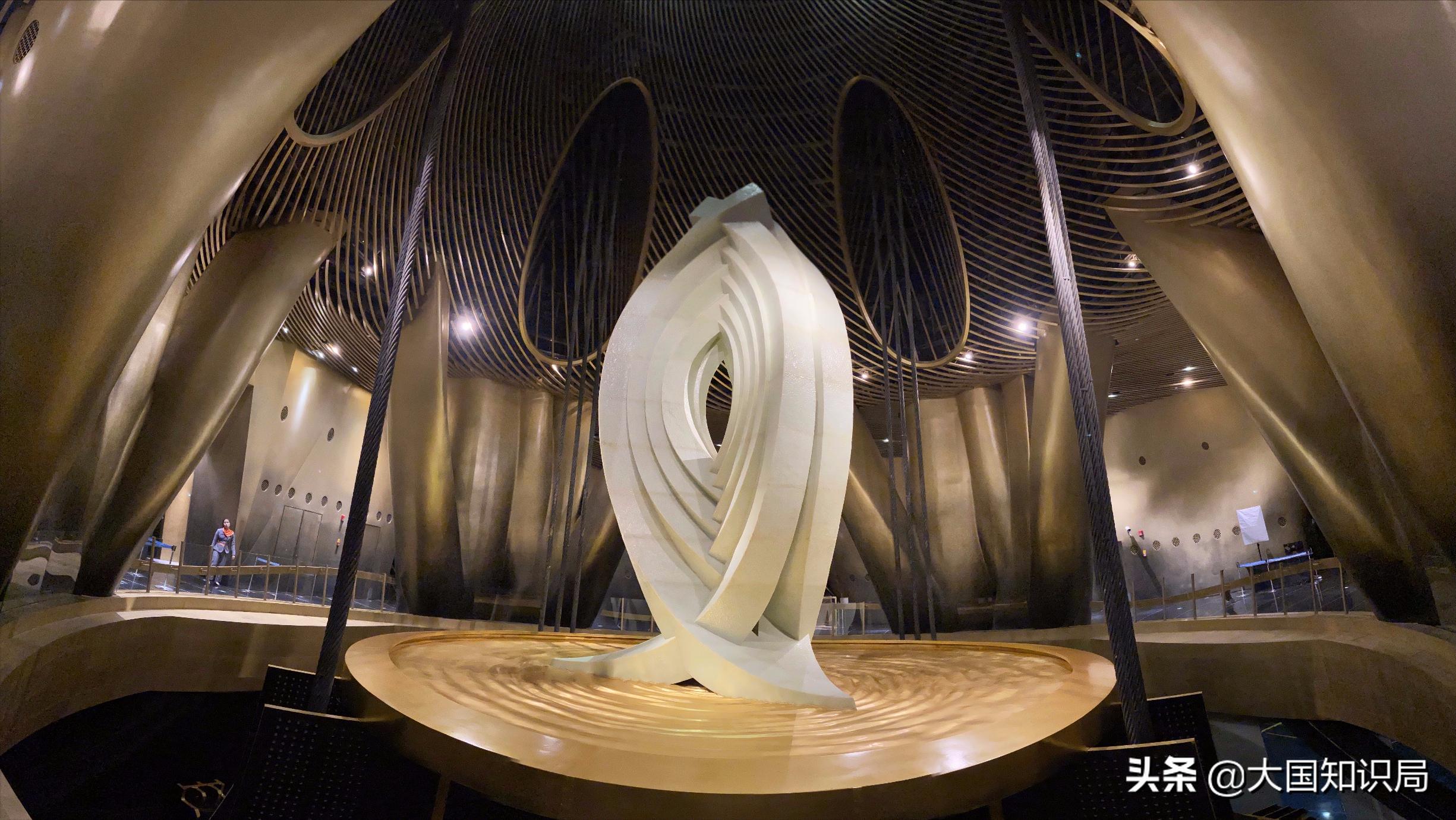 上海中心大厦风大的时候会摆动吗,上海中心大厦大风时晃动多少米