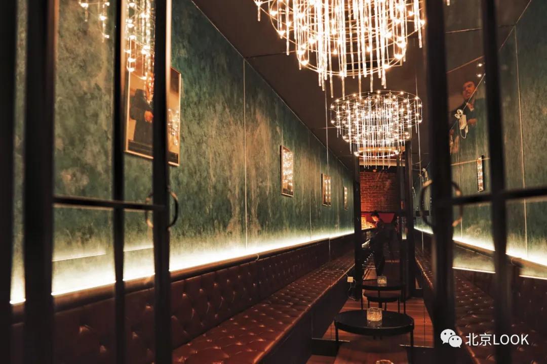 国贸旁边的楼顶酒吧,国贸下的酒