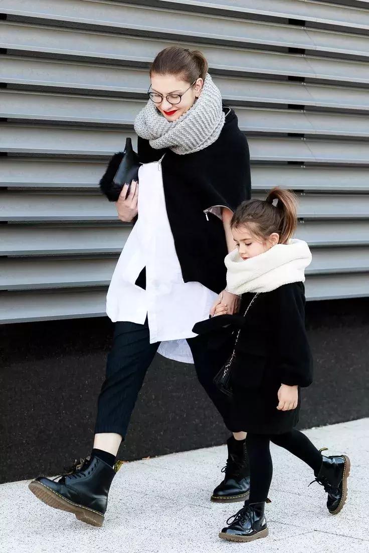 冬天的靴子是买小还是买大,冬季靴子如何买暖和