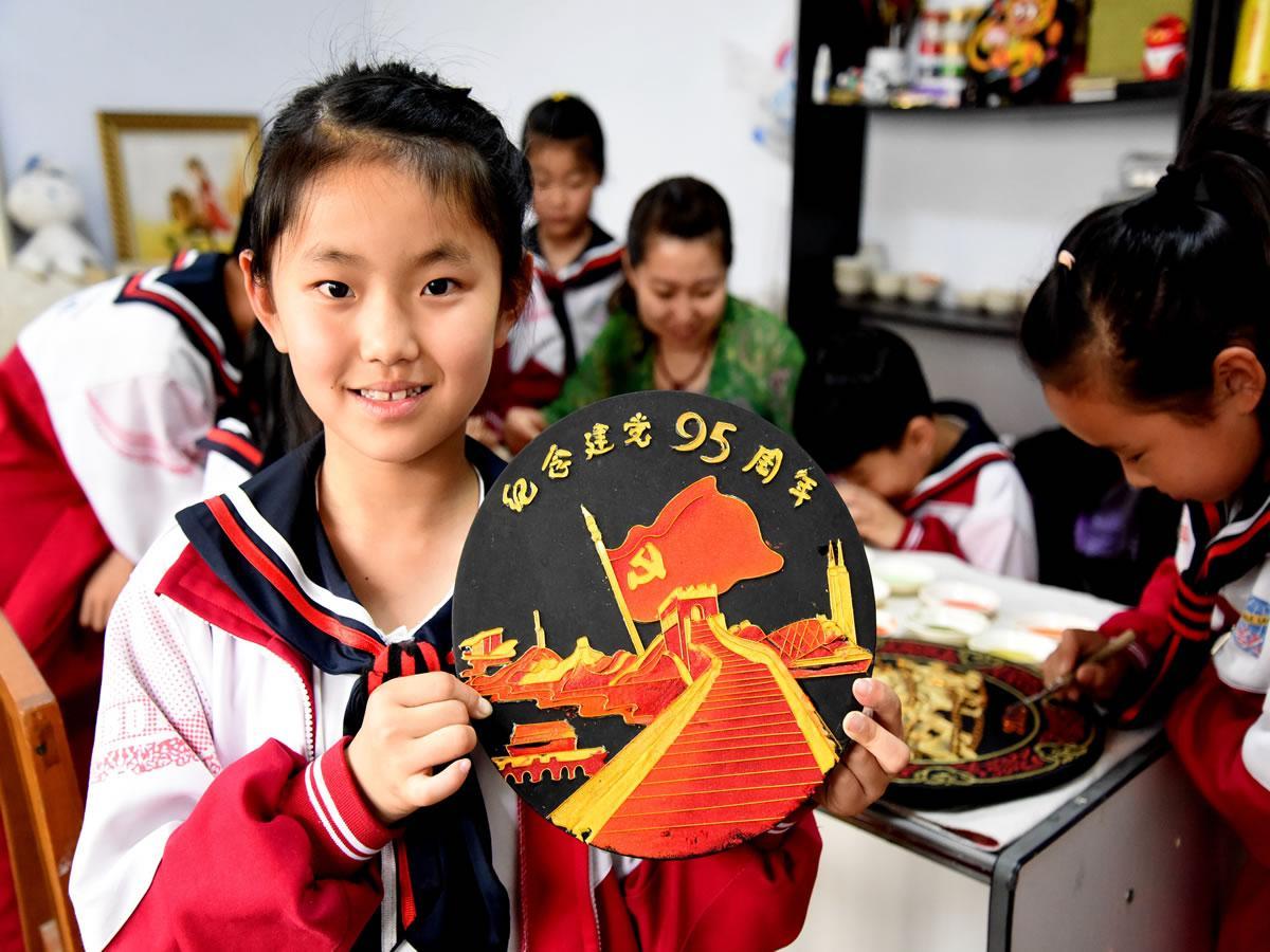 中小学生关注自己的身体发育，这没有错，可是家长别过分追求减肥