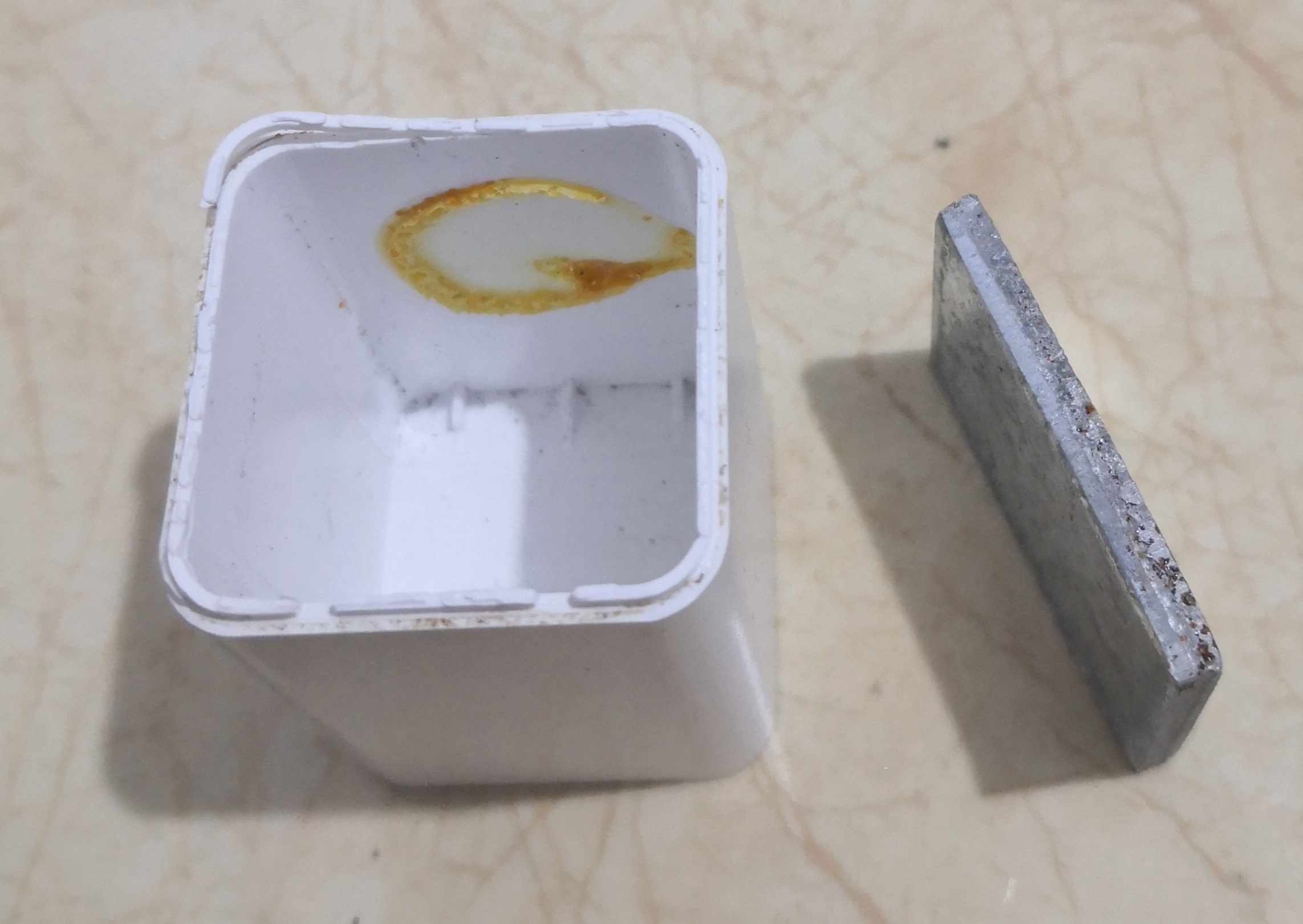 山寨也越来越舍得花成本了！拆解一个高仿的山货OPPO充电头