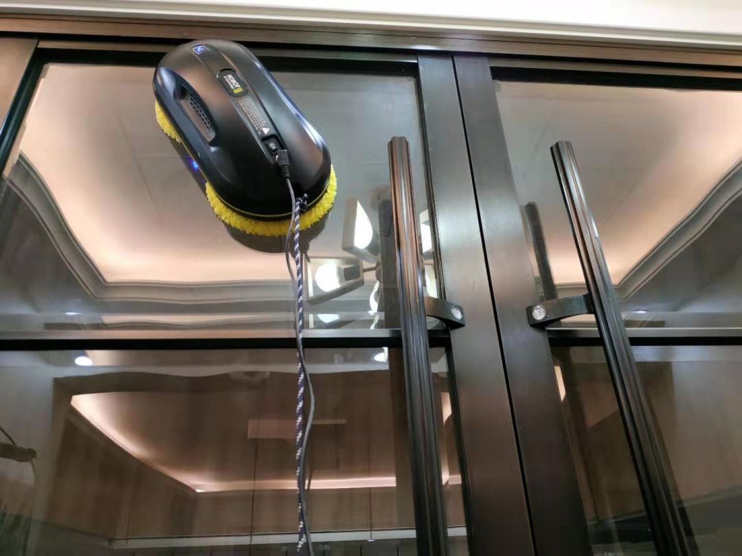 玻妞擦窗机器人七天免费试用,超薄擦窗机器人评测