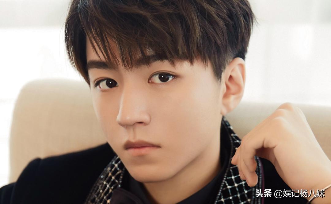 王俊凯给关晓彤祝福,众明星为王俊凯送上祝福