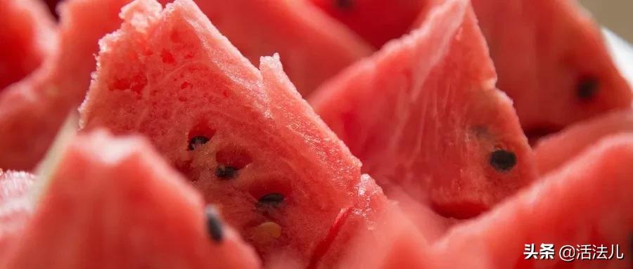 来大姨妈必备的100个小技巧,女生必看22条大姨妈常识