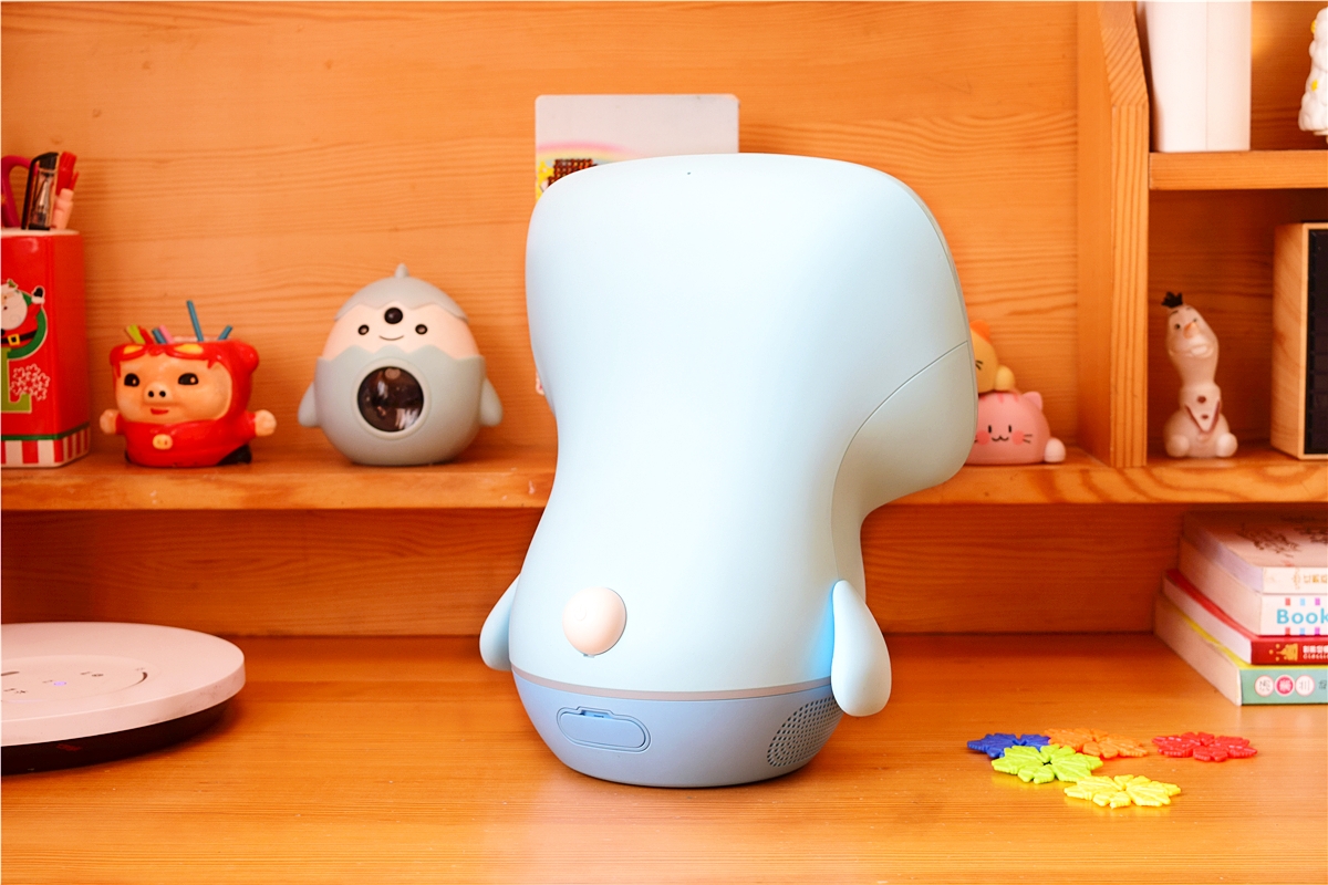 ai智能机器早教,聪聪ai机器人