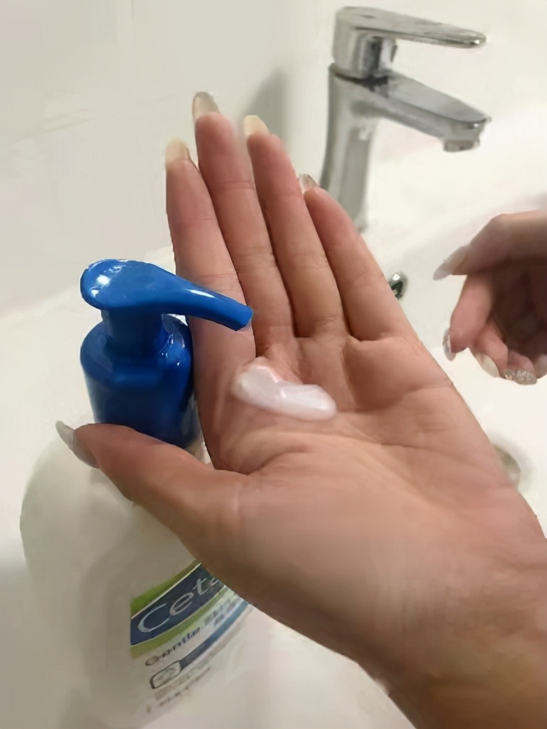 资生堂泡沫洗面奶适合什么肤质,资生堂去角质洗面奶哪个好