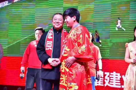 建业球迷主场呐喊胡葆森,建业胡葆森最新视频