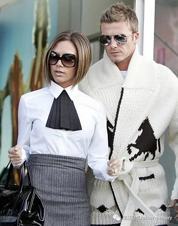 圆月弯刀蓝牛,圆月弯刀yy