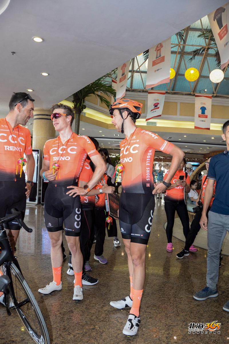 零距离接触环广西明星车手，个个一米八五，人靓身材好（多图）