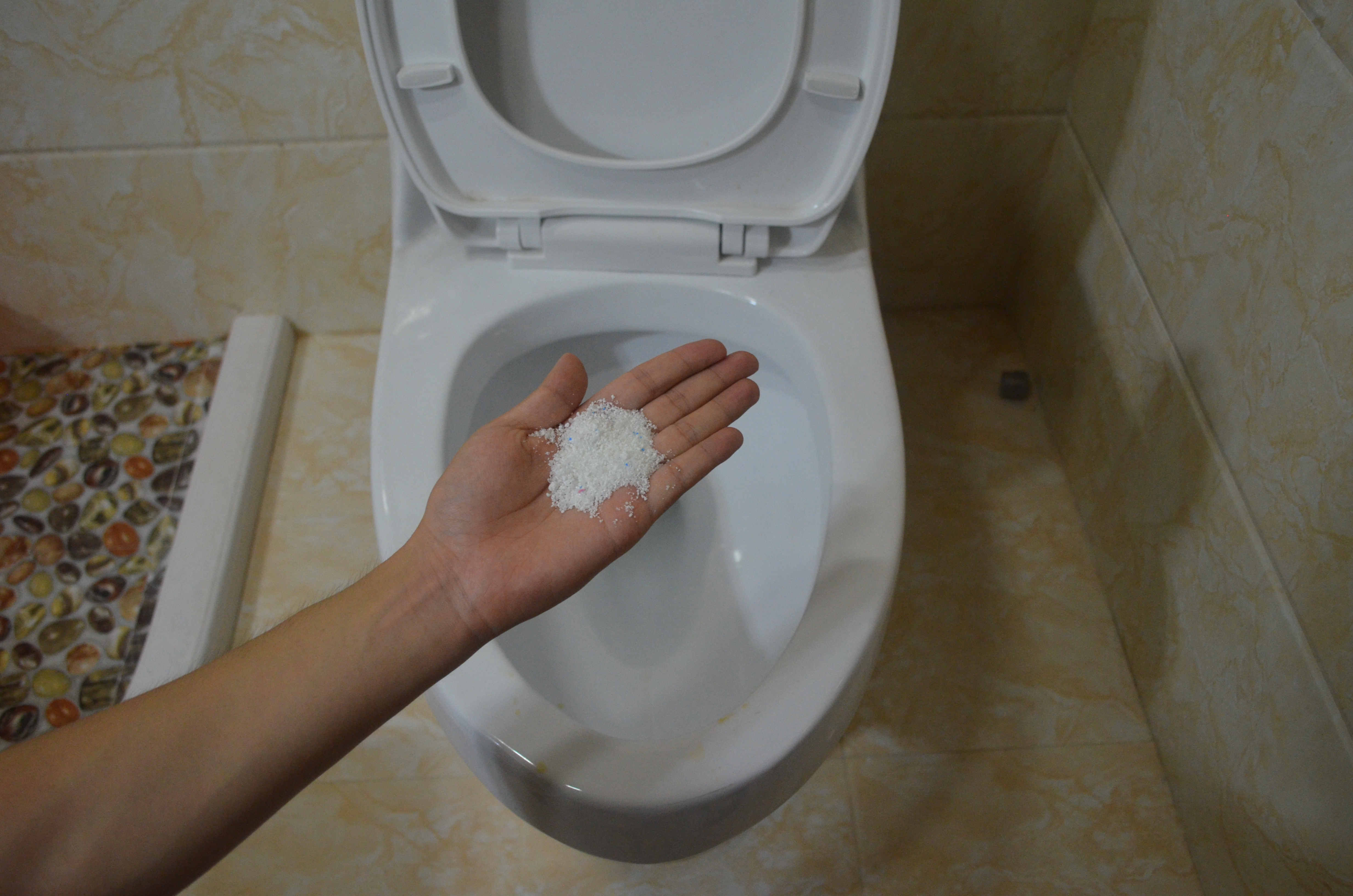 洗衣粉加盐兑水,洗衣粉加小苏打卫生间