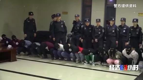 令人发指!借两万做美容后,女孩惨遭强奸,还被逼卖淫还债