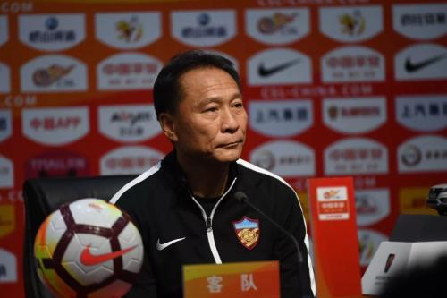 李霄鹏教练世界排名,李霄鹏最佳主教练2018